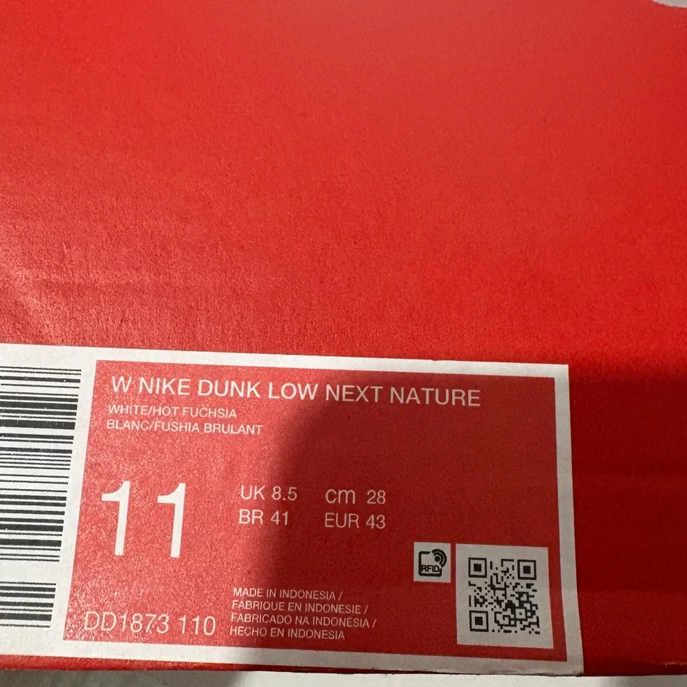 Nike Dunks - Picture 9 of 9